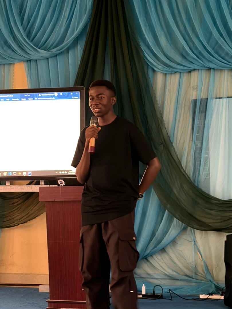 TECH TALKS & PANELS